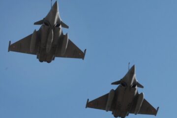 Alertă aeriană după o țintă suspectă! MApN a ridicat avioanele de luptă de la sol