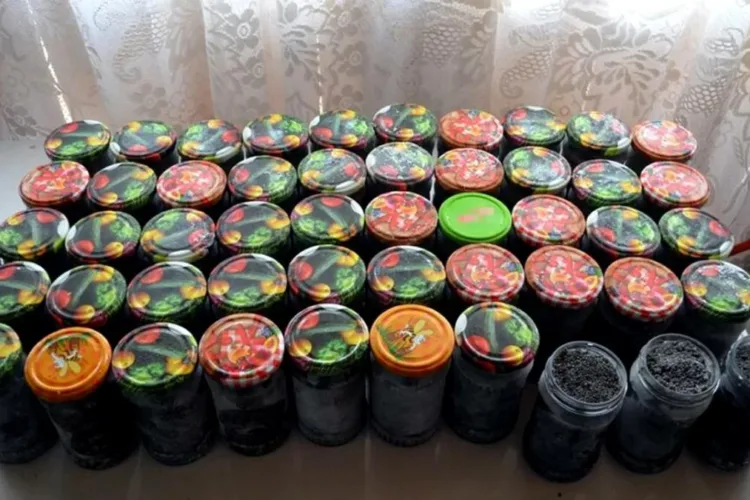 Braconieri prinși cu icre negre și zeci de kilograme de sturion