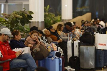 174 de români repatriați din Egipt. Alți șase vin din Iordania, doi în urgență medicală