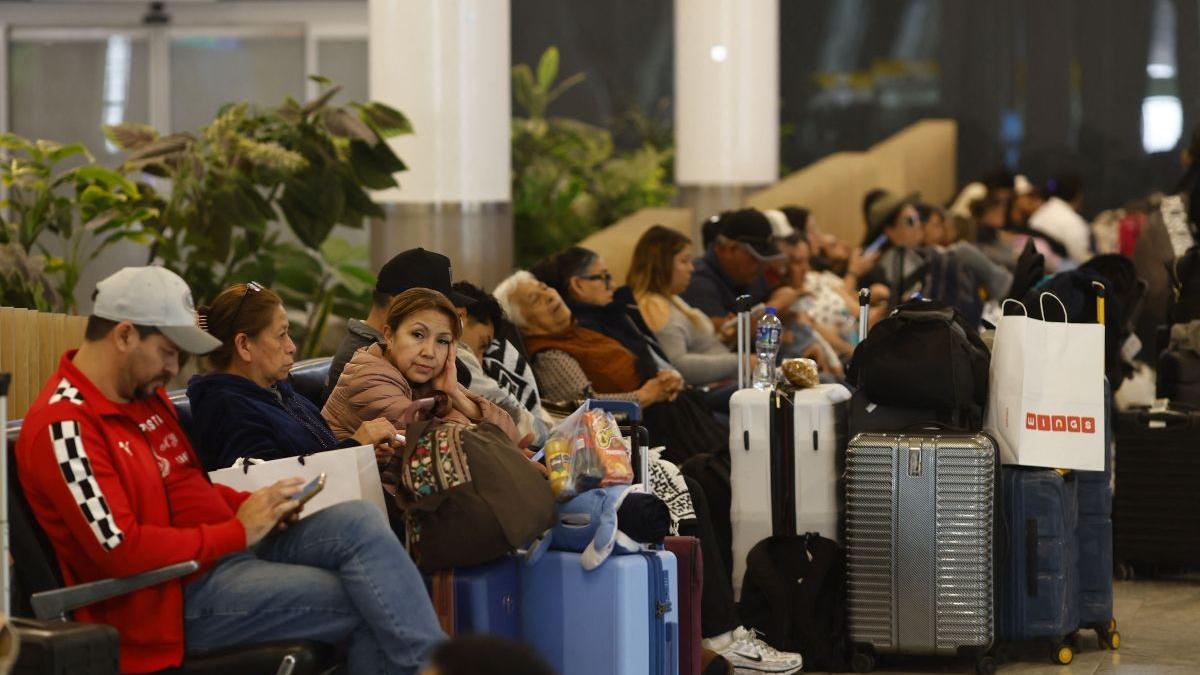 174 de români repatriați din Egipt. Alți șase vin din Iordania, doi în urgență medicală