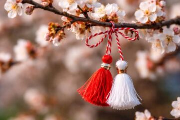 tradițiile românilor de 1 Martie, de la mărțișor la babe