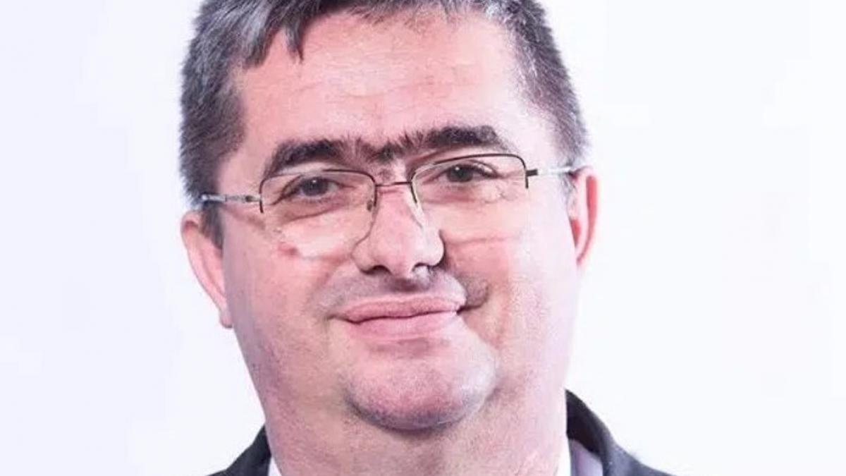 Familia fostului polițist Salvador Caragea, protejatul USR, a închiriat, în ultimii ani, toalete și lavoare pentru instituțiile statului din Gorj