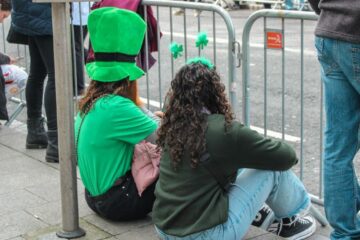 4 luni de naștere care își regăsesc credința în momente grele de Sfântul Patrick (17 martie). Mesajul spiritual din spatele sărbătorii