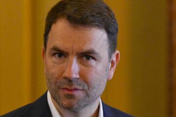 Șmecheria legislativă cu care Drulă și-a promovat campania pentru Locale a trecut tacit de Senat, după o apatie totală, inclusiv din partea Guvernului