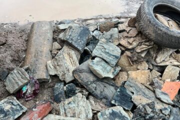 Haos și iresponsabilitate la marginea Capitalei. Ce se întâmplă pe Strada Balanței din Dobroești