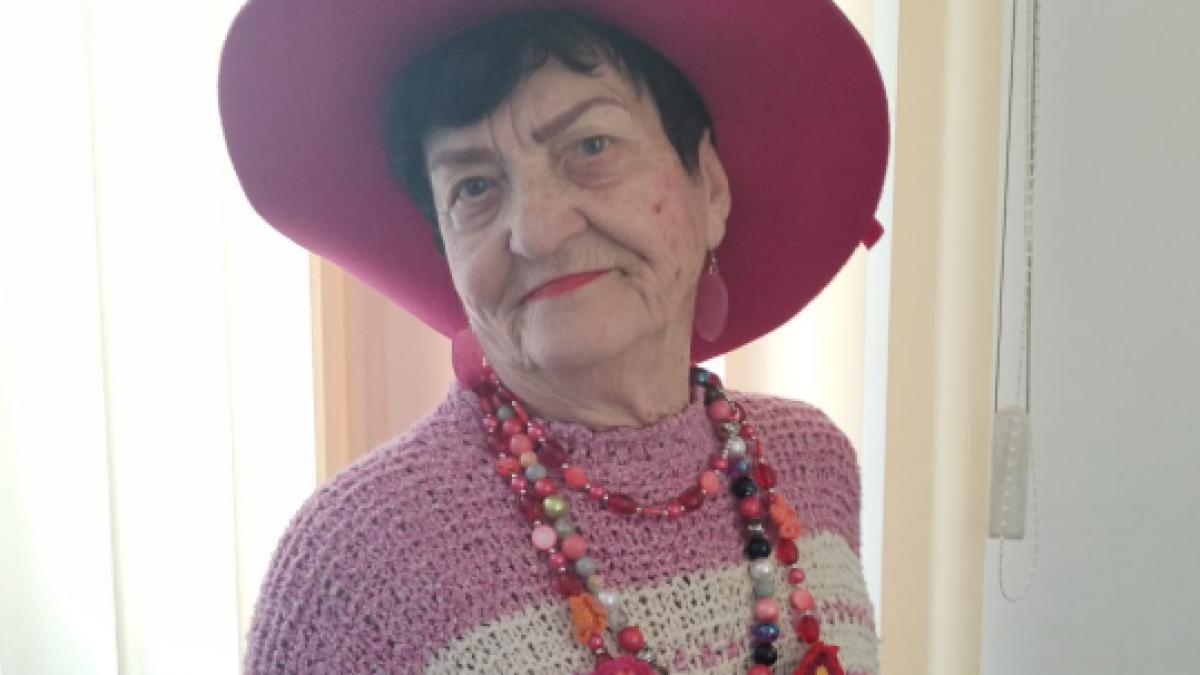 La 90 de ani merge la facultate. Impresionanta lecție de viață a Amaliei-Susana Tușa