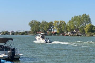 Cât plătesc turiștii pentru un sejur în țară