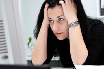 Adulții crescuți fără afecțiune dezvoltă aceste patru tipare