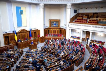 Anchetă pentru cumpărarea voturilor în Parlamentul ucrainean 