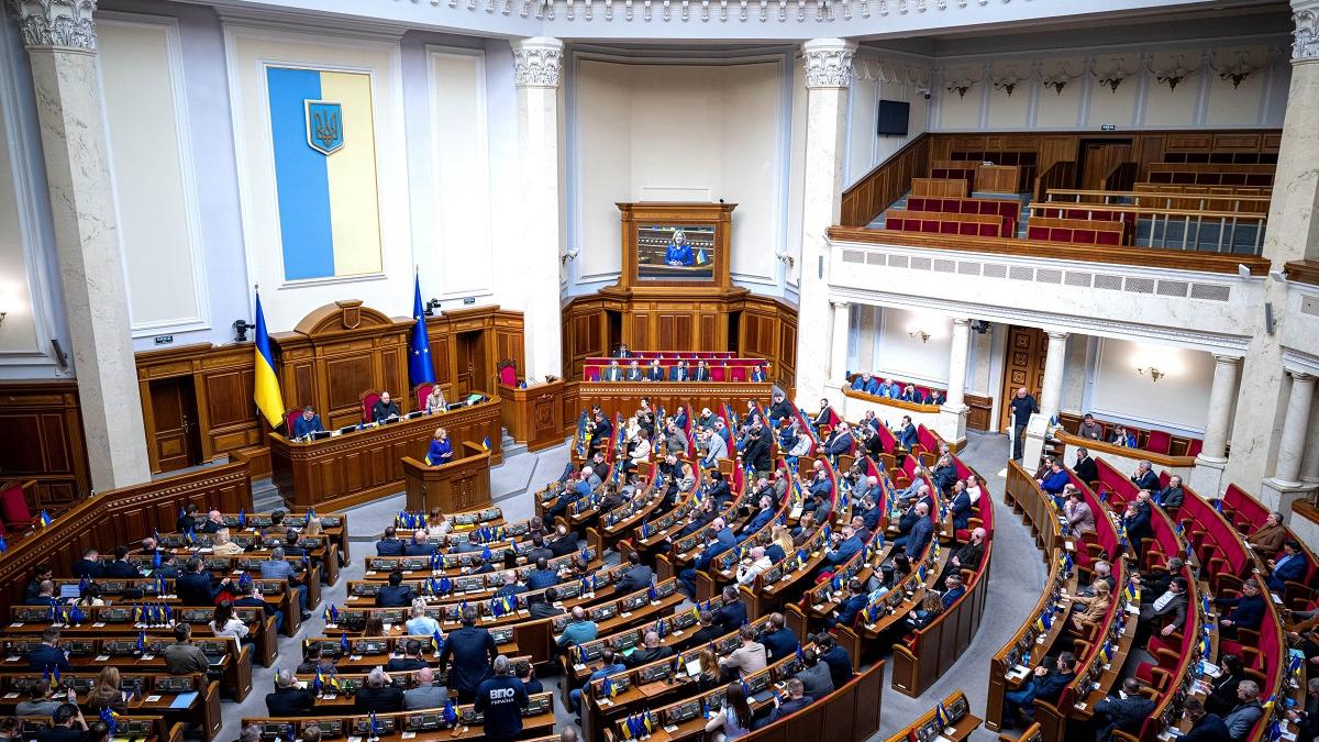 Anchetă pentru cumpărarea voturilor în Parlamentul ucrainean 