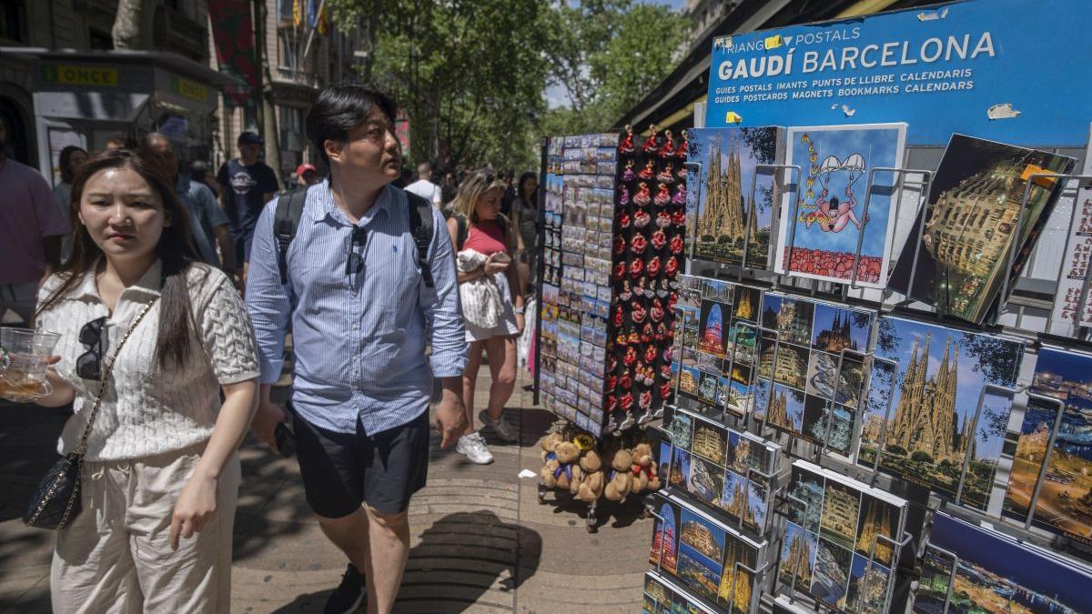Barcelona dublează taxele pentru turiști