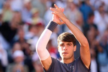 După Novak Djokovic, și Carlos Alcaraz spune „pas” turneului de la Madrid Open din cauza unei accidentări