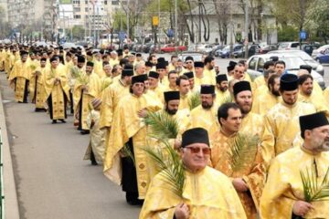 Creştinii ortodocşi sărbătoresc azi Floriile. Sărbătoarea amintește de intrarea lui Iisus în Ierusalim
