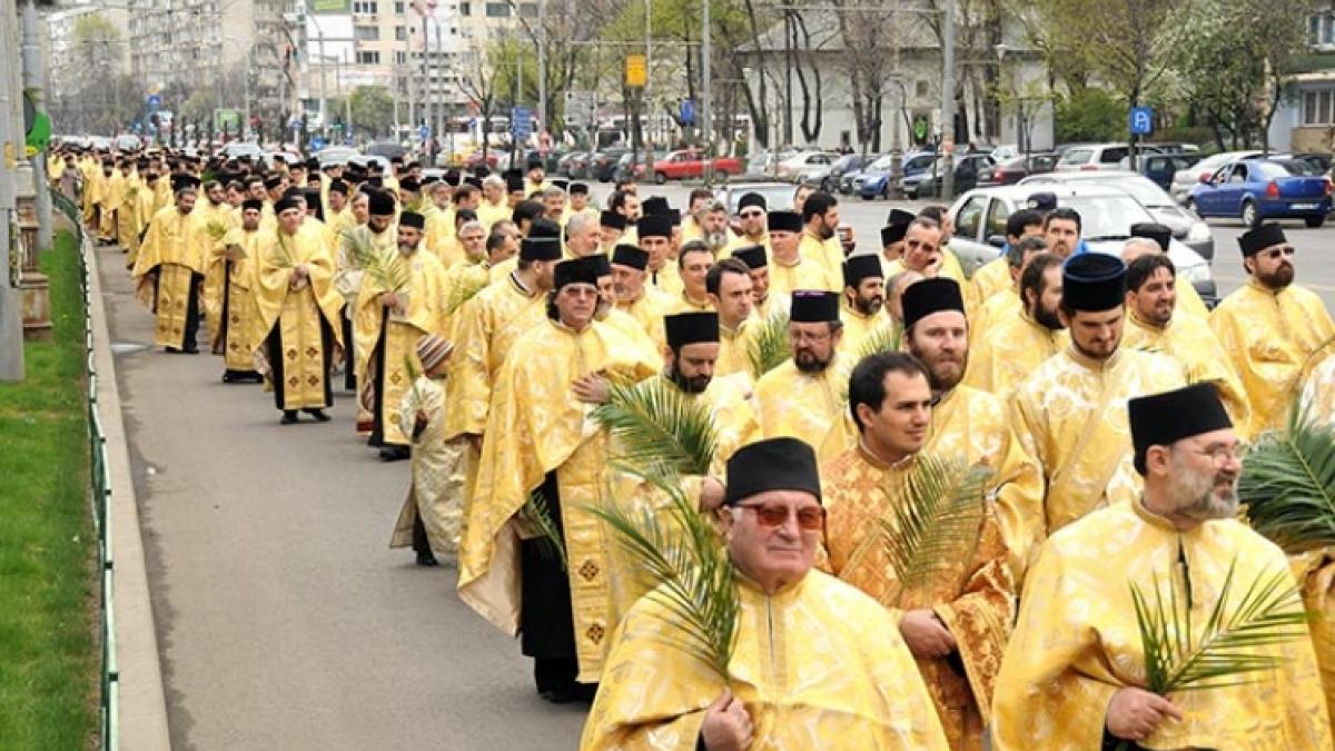 Creştinii ortodocşi sărbătoresc azi Floriile. Sărbătoarea amintește de intrarea lui Iisus în Ierusalim