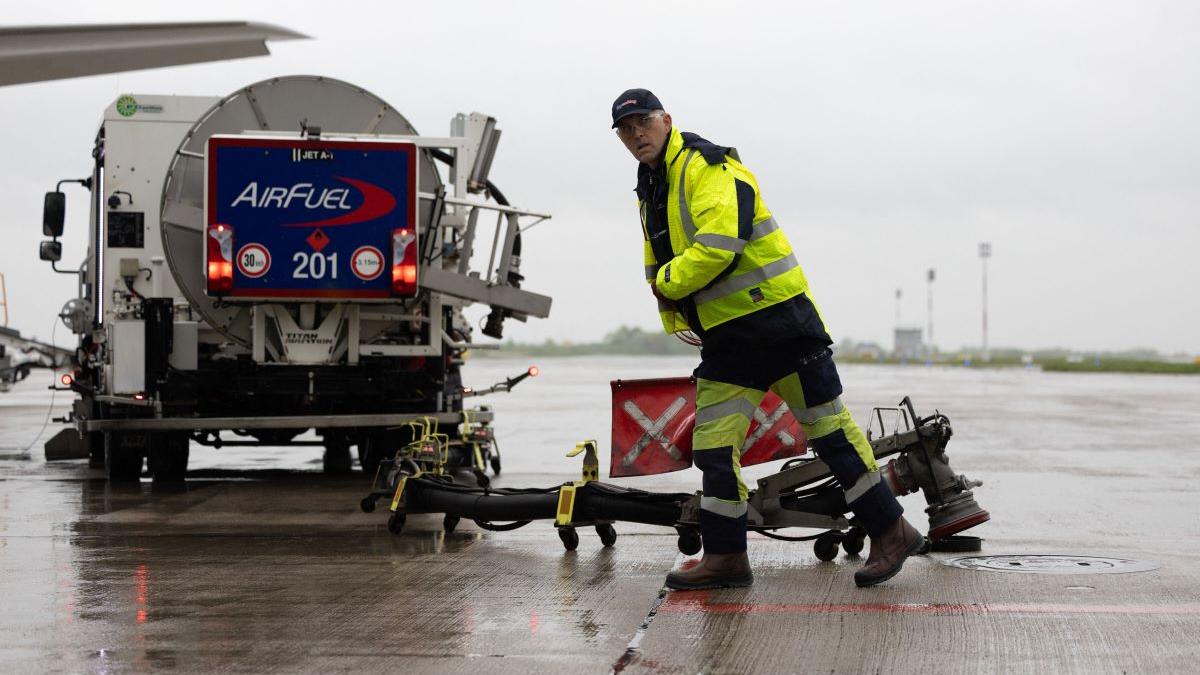 prețuri dublate, zboruri anulate și haos vara asta