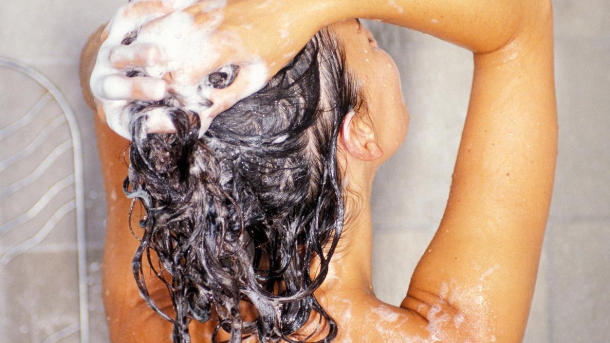 Truc simplu pentru un păr cu volum