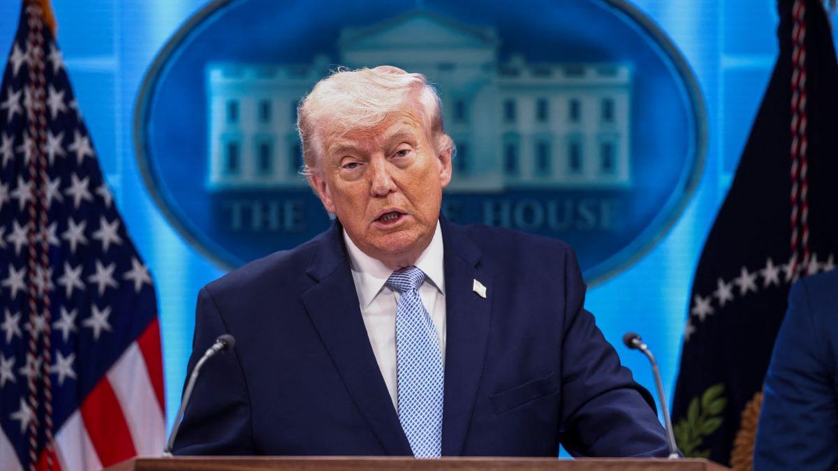 Donald Trump a semnat un ordin pentru accelerarea utilizării drogurilor în scopuri medicale