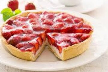 Cum prepari tartă cu rubarbă și căpșuni