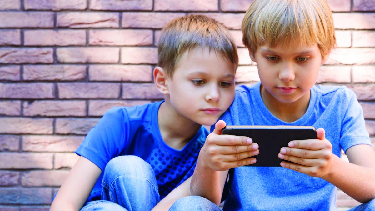 Grecia scoate copiii de pe rețelele sociale