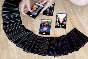 Horoscop tarot, 27 aprilie – 3 mai 2026: cine pleacă, cine câștigă și cine o ia de la zero