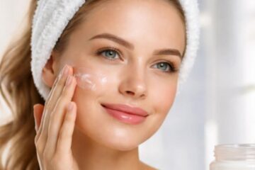 9 întrebuințări surprinzătoare ale vaselinei pentru piele, păr și frumusețe