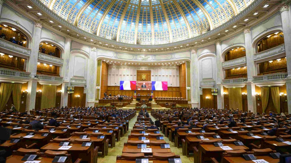 România nu are lege pentru anticipate. Cu ăștia defilăm până în 2028