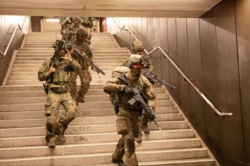 Bărbații 17-45 ani nu pot pleca din Germania fără OK militar