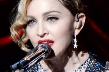 Madonna oferă o recompensă uriașă pentru ținuta furată la Coachella