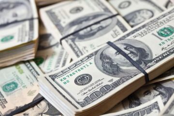 Populația de miliardari crește cu 25%, în timp ce restul lumii strânge cureaua”