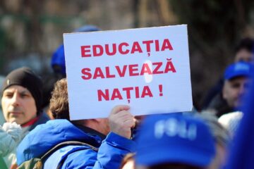 Noua lege a salarizării scade veniturile profesorilor cu 20%
