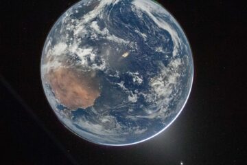 Oamenii văd din nou Pământul din drumul spre Lună, pentru prima dată din 1972