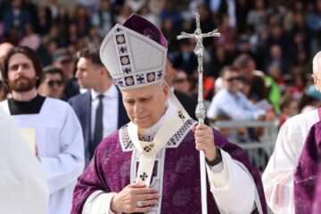 Mesajul tulburător al Papei Leon în prag de Paște: „Suferința voastră este nedreaptă”