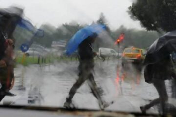Prognoza meteo pentru Capitală. Averse de ploaie, vânt și temperaturi scăzute
