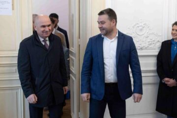 Progresiștii de la vârful PNL au tras, la ultimele trei cicluri electorale, doar pentru ei, pentru USR și pentru electoratul #rezist