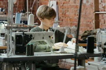 Propunerea care le permite femeilor să iasă la pensie mult mai devreme