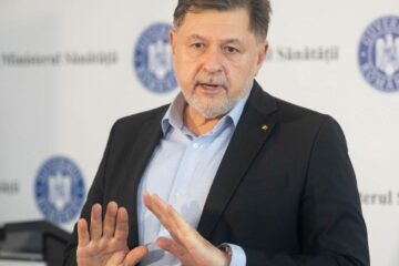 „Voiculescu fuge de orice responsabilitate” în scandalul vaccinurilor COVID