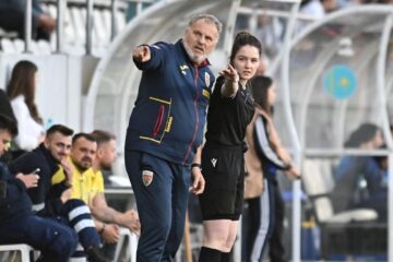 Selecționerul se simte rău și lipsește de pe bancă la meciul cu Cipru!