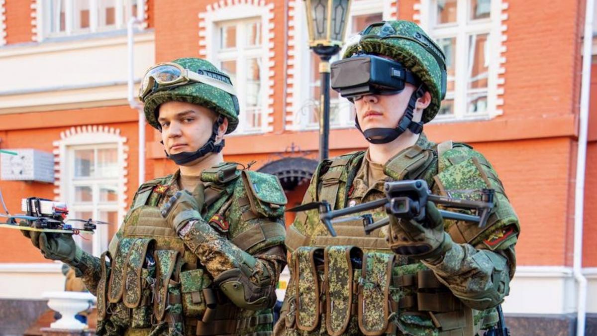 pici examenul, ajungi pe front. Kremlinul umblă cu arcanul după studenți