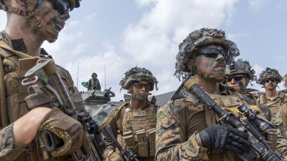 Trump vrea să mute trupe americane din țări care nu l-au ajutat cu Iranul. România poate profita