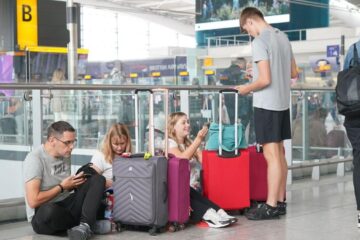 Scandal monstru. Zeci de pasageri au rămas blocați pe aeroportul din Milano, unii au leșinat