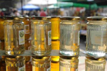 Se schimbă Legea apiculturii. Reguli noi pentru etichetarea mierii