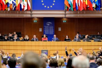 UE, captiva vetoului. Europenii, blocați în propria politică externă