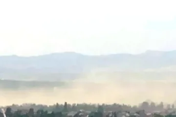 Alertă de poluare în Baia Mare! Norul de praf de steril, purtat de vânt spre oraș. Autoritățile sunt în alertă