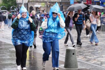 Se strică vremea în țară: frig și ninsori