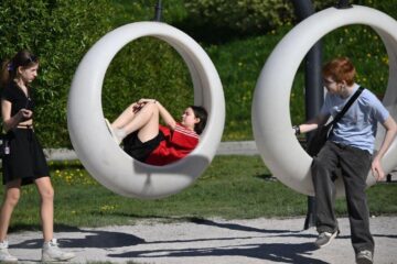 Luna Albastră din 31 mai aduce un val uriaș de noroc pentru 4 zodii. Viața lor intră într-o nouă etapă