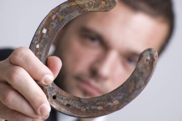 4 zodii se vor bucura de abundență, până în octombrie 2026
