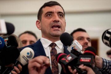 AUR nu merge la consultări fără garanții clare. Ce vrea Simion în schimbul voturilor?
