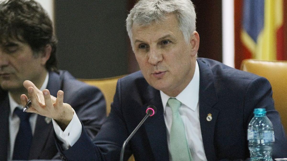 Daniel Zamfir îl acuză pe Ilie Bolojan că a împărțit milioanele statului pe un șervețel