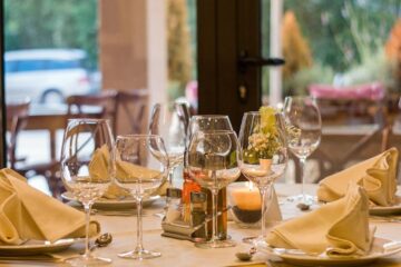 Ce este „farfuria hoțului”? Țara unde clienții care împart mâncarea în restaurante sunt taxați suplimentar