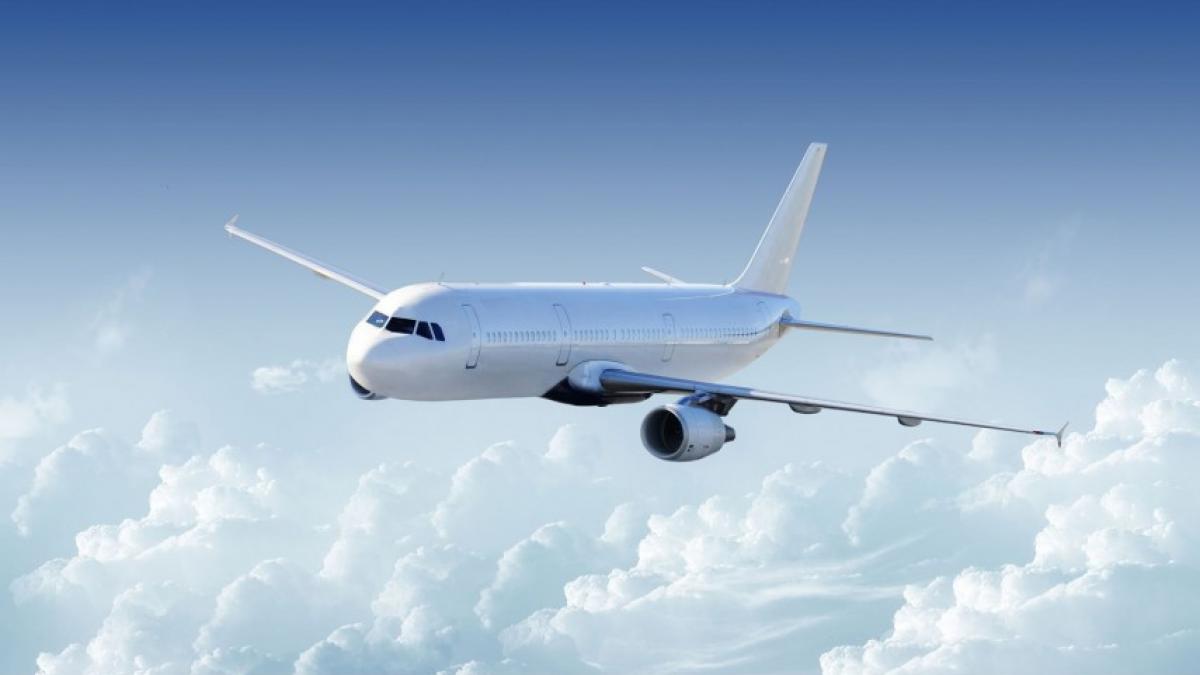 Creșterea prețului combustibilului afectează companiile aeriene low-cost